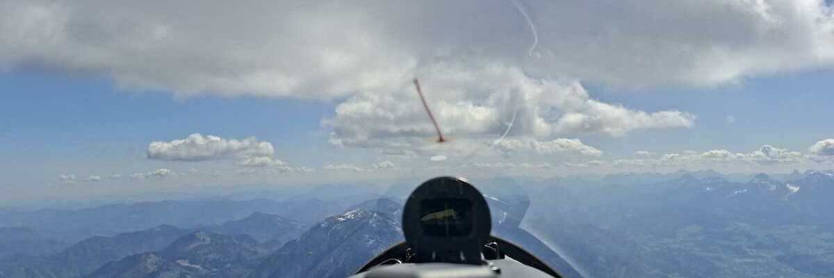 Flugwegposition um 09:27:18: Aufgenommen in der Nähe von St. Pankraz, Österreich in 2350 Meter